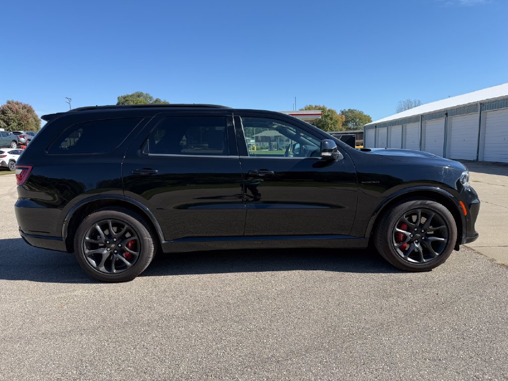 Used 2024 Dodge Durango R/T w/ Tow 'N Go Group AWD/4WD image 4