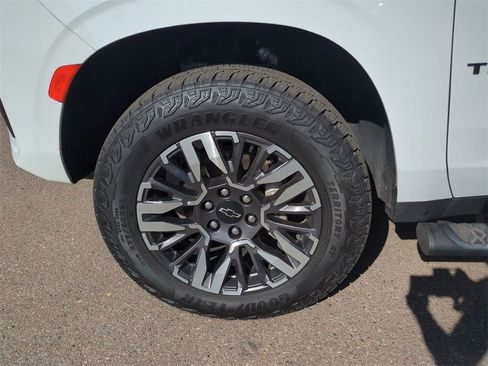 Used 2021 Chevrolet Tahoe Z71 w/ Rear Media and Nav Package image 34