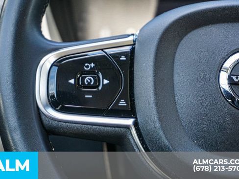 Used 2024 Volvo XC60 B5 Plus AWD/4WD image 29