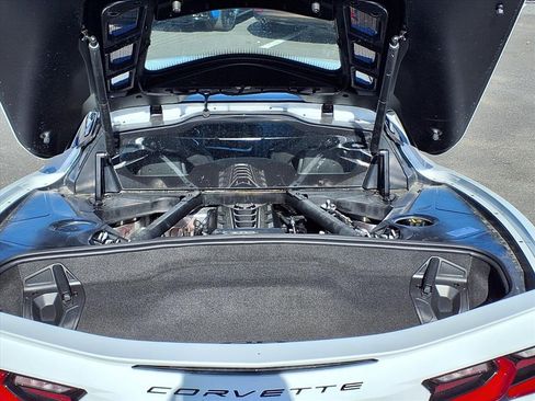 Used 2025 Chevrolet Corvette Stingray Coupe w/ 1LT image 14