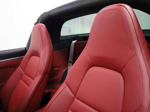 Certified 2024 Porsche 911 Targa 4S image 17