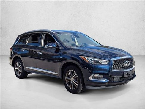 Used 2020 INFINITI QX60 Luxe w/ Essential Package image 3