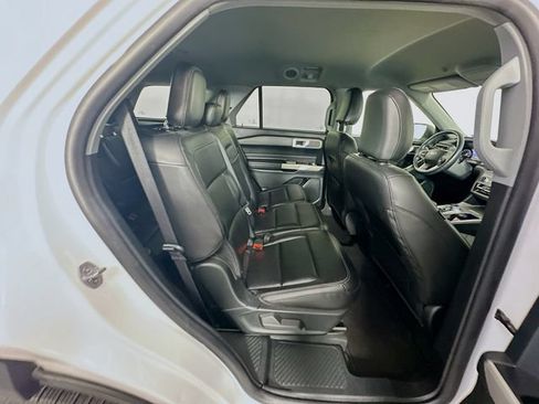 Certified 2023 Ford Explorer XLT w/ Equipment Group 202A AWD/4WD image 32