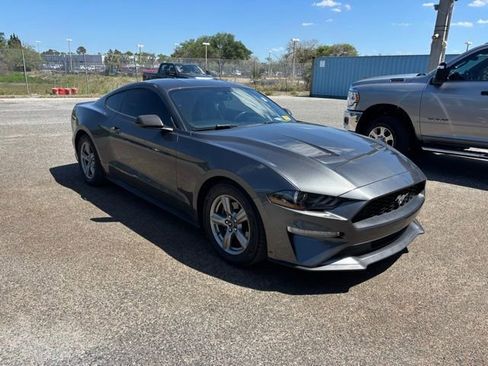 Used 2018 Ford Mustang Coupe RWD image 2