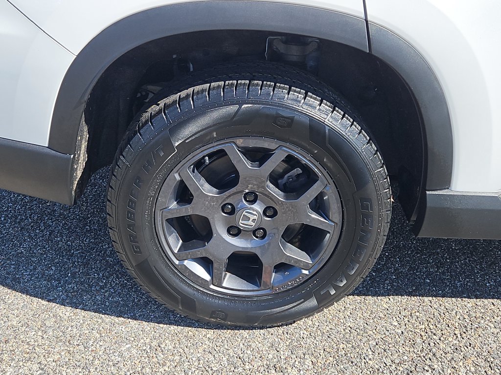 Certified 2024 Honda Pilot TrailSport image 9