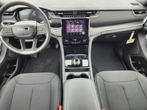 New 2025 Jeep Grand Cherokee Laredo X image 21