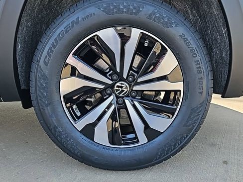 New 2026 Volkswagen Atlas Cross Sport SE FWD image 9