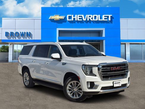 Used 2022 GMC Yukon XL SLT w/ SLT Luxury Package image 1
