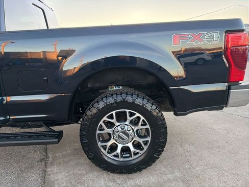 Used 2021 Ford F250 Lariat w/ Lariat Value Package image 28