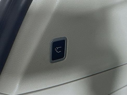 Used 2020 Chrysler Pacifica Touring-L Plus w/ Tire & Wheel Group image 34