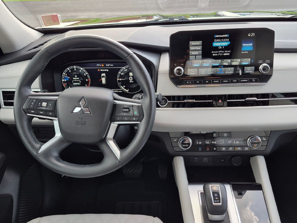 Used 2024 Mitsubishi Outlander SEL AWD/4WD image 22