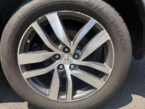 Used 2017 Honda Pilot Touring image 16