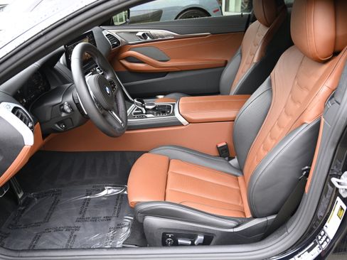 Used 2025 BMW M850i xDrive Coupe w/ M Sport Professional Package image 17