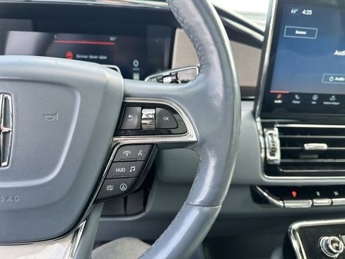 Certified 2023 Lincoln Navigator Black Label AWD/4WD image 28