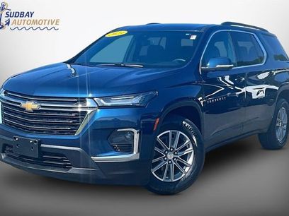 Used 2023 Chevrolet Traverse LT