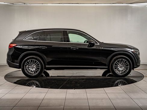 Certified 2025 Mercedes-Benz GLC 300 4MATIC image 11