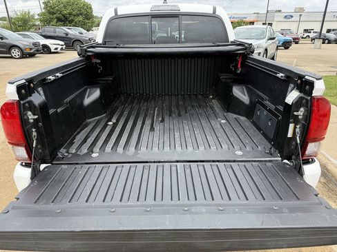 Used 2020 Toyota Tacoma SR w/ SR Convenience Package RWD image 27