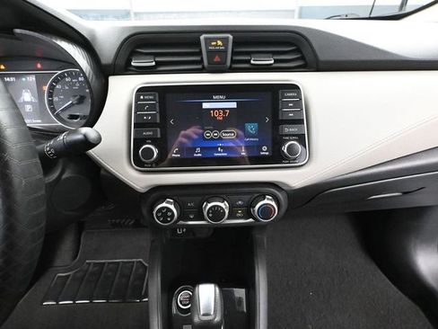 Used 2021 Nissan Versa SV image 25