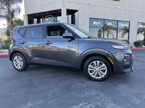 Used 2021 Kia Soul LX image 7