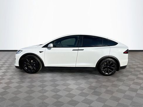 Used 2022 Tesla Model X image 4