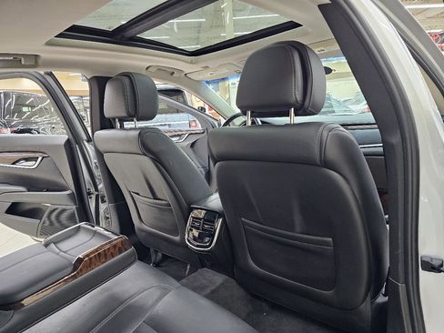 Used 2014 Cadillac XTS Luxury image 23