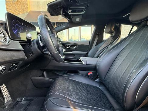 Used 2022 Mercedes-Benz EQS 450+ Sedan image 9