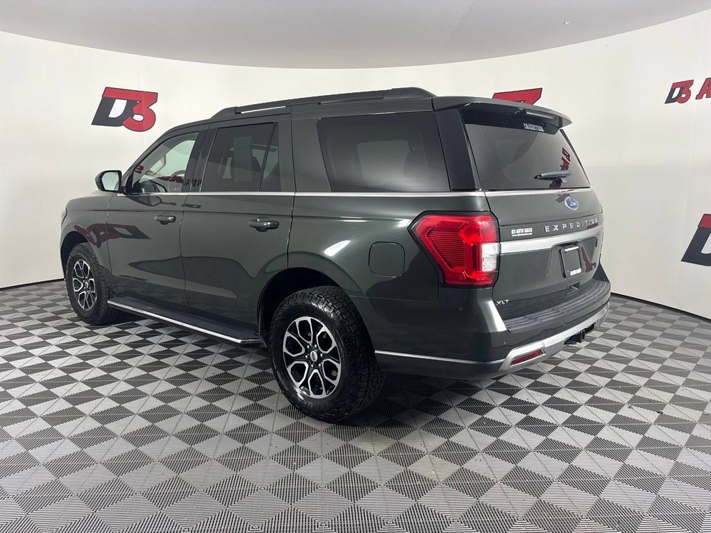 Used 2023 Ford Expedition XLT RWD image 4