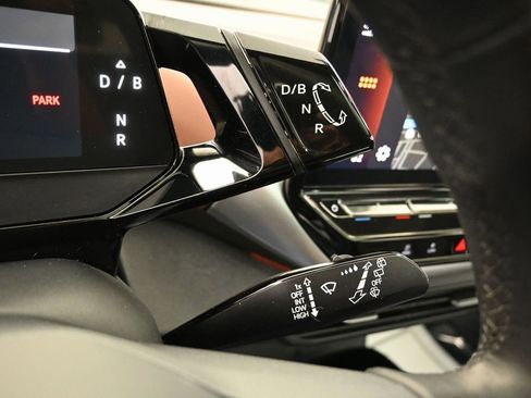 Used 2022 Volkswagen ID.4 Pro S image 21