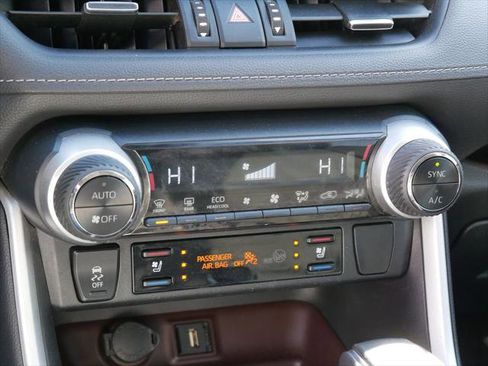 Certified 2022 Toyota RAV4 Limited image 20