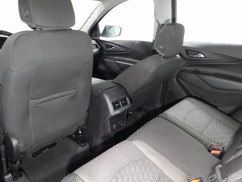 Used 2018 Chevrolet Equinox LT w/ Sun & Infotainment Package FWD image 8