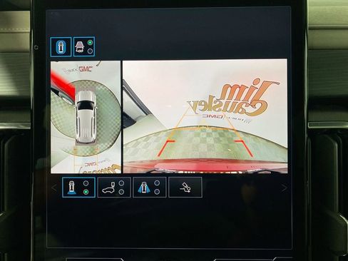 Used 2024 GMC Acadia Elevation w/ Trailering Package image 17