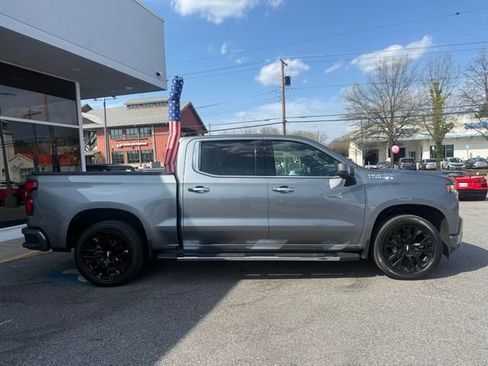 Used 2020 Chevrolet Silverado 1500 High Country w/ Technology Package image 19