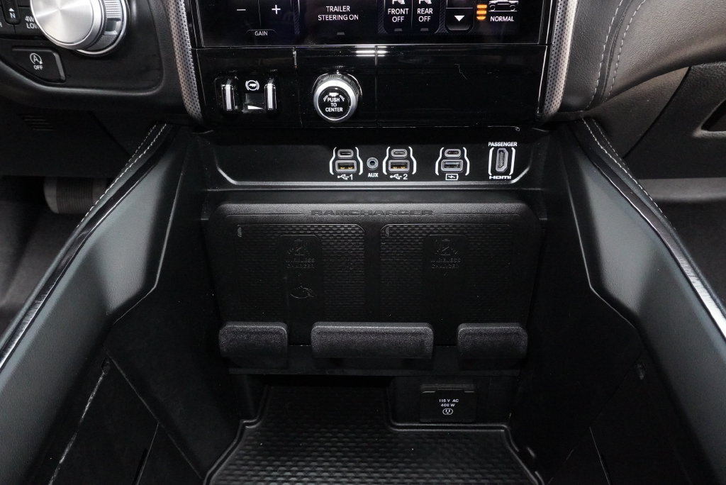 Used 2025 RAM 1500 Limited AWD/4WD image 19