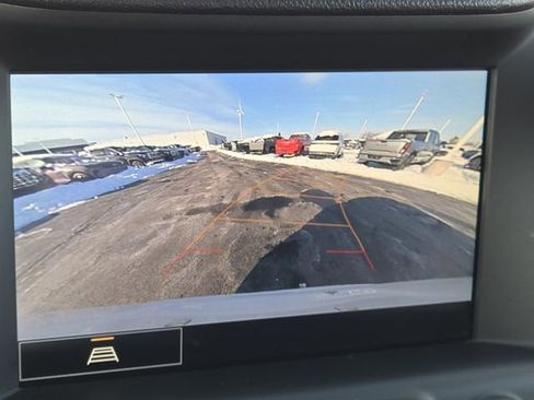 Used 2024 GMC Terrain SLT image 3