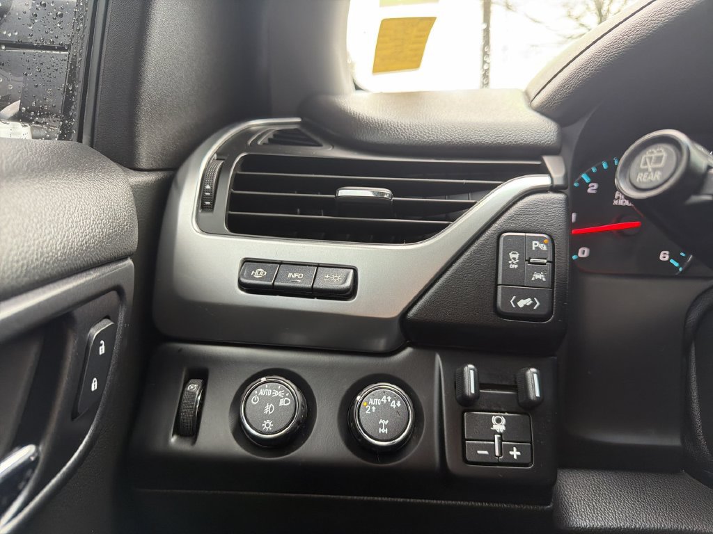 Certified 2018 Chevrolet Tahoe Premier AWD/4WD image 19
