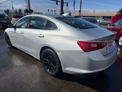 Used 2018 Chevrolet Malibu LT image 5
