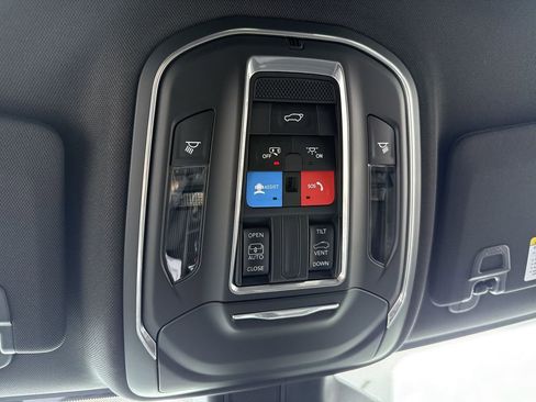 New 2026 Jeep Grand Cherokee Laredo AWD/4WD image 16