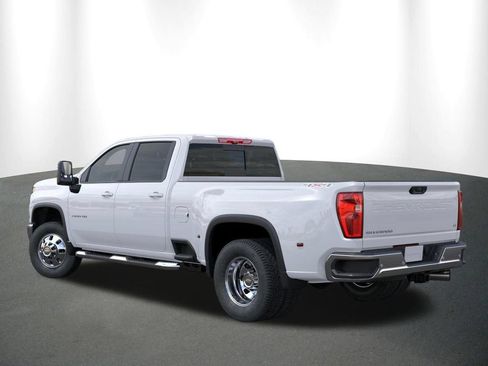 New 2026 Chevrolet Silverado 3500 LT w/ All Star Edition AWD/4WD image 4