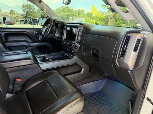 Used 2014 GMC Sierra 1500 SLT w/ All-Terrain Package AWD/4WD image 19
