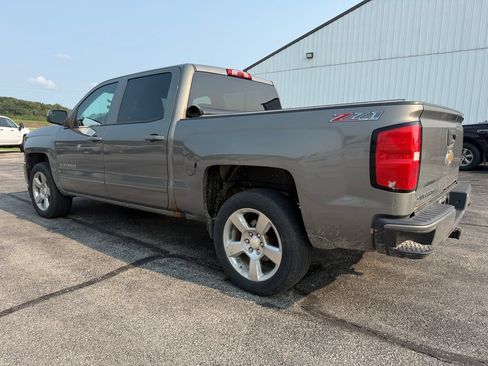 Used 2017 Chevrolet Silverado 1500 LT w/ All Star Edition AWD/4WD image 4