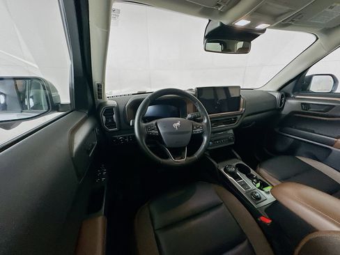 Used 2025 Ford Bronco Sport Outer Banks w/ Outer Banks Tech Package+ AWD/4WD image 18
