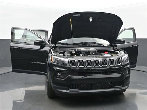 New 2025 Jeep Compass Latitude w/ Sun & Sound Group image 54