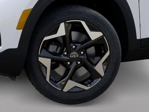 New 2026 Kia Seltos S image 9