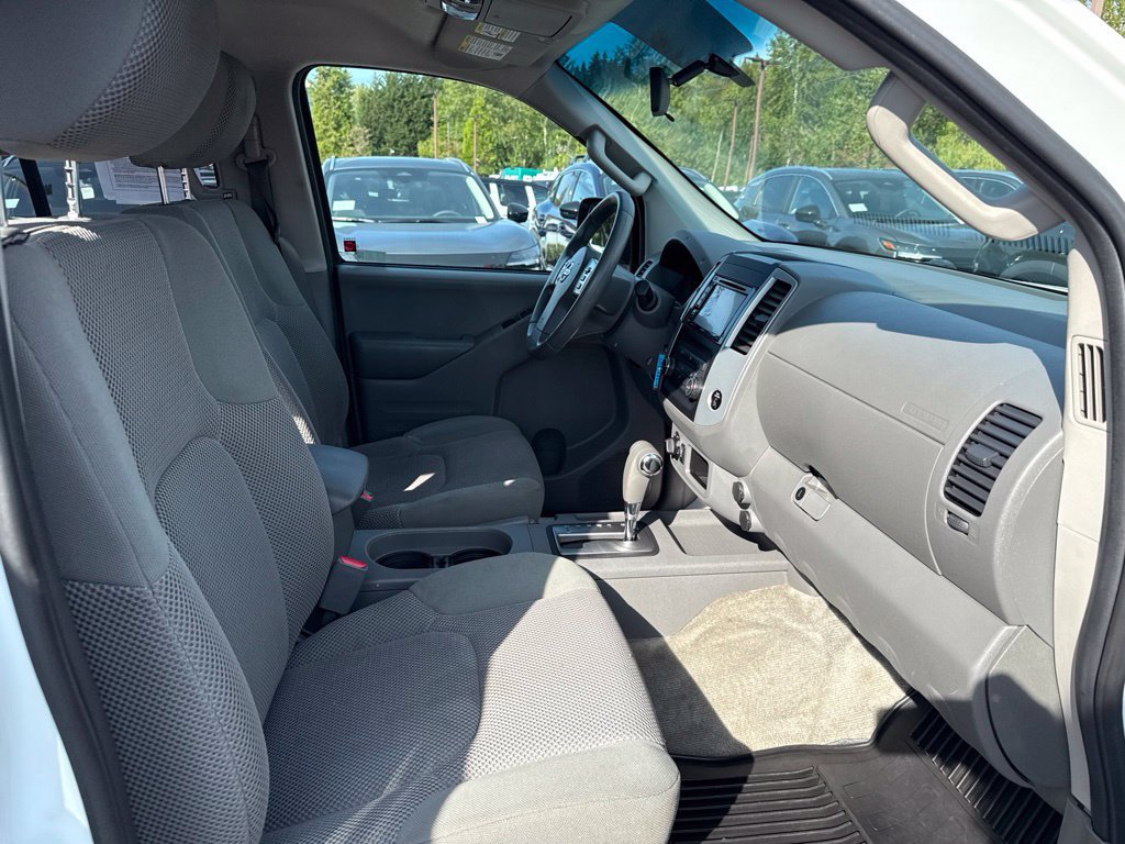Used 2015 Nissan Frontier SL AWD/4WD image 9