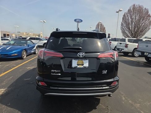 Used 2018 Toyota RAV4 XLE image 5