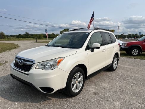 Used 2016 Subaru Forester 2.5i Premium AWD/4WD image 4