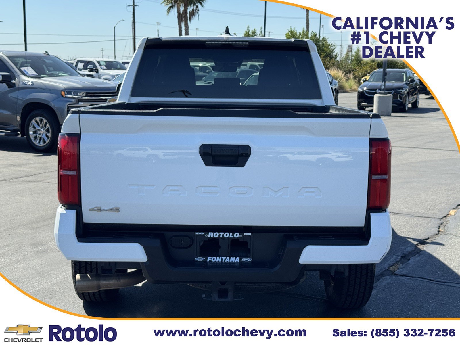 Used 2025 Toyota Tacoma SR5 AWD/4WD image 5