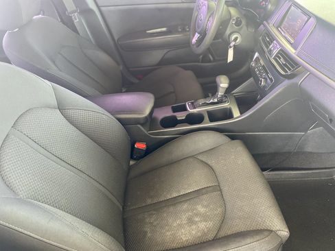 Used 2017 Kia Optima LX FWD image 19