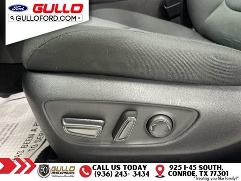 Used 2025 Toyota RAV4 XLE w/ Convenience Package AWD/4WD image 21