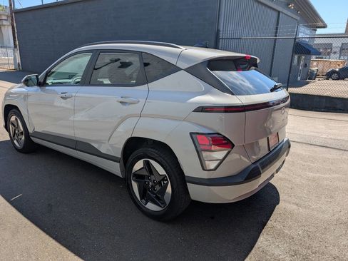Used 2024 Hyundai Kona SEL FWD image 5